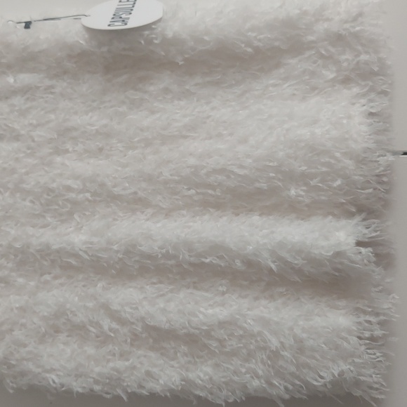 Capsulle White Feathered Mini Skirt with Exposed Silver Zipper Size Large NWT - Picture 7 of 16